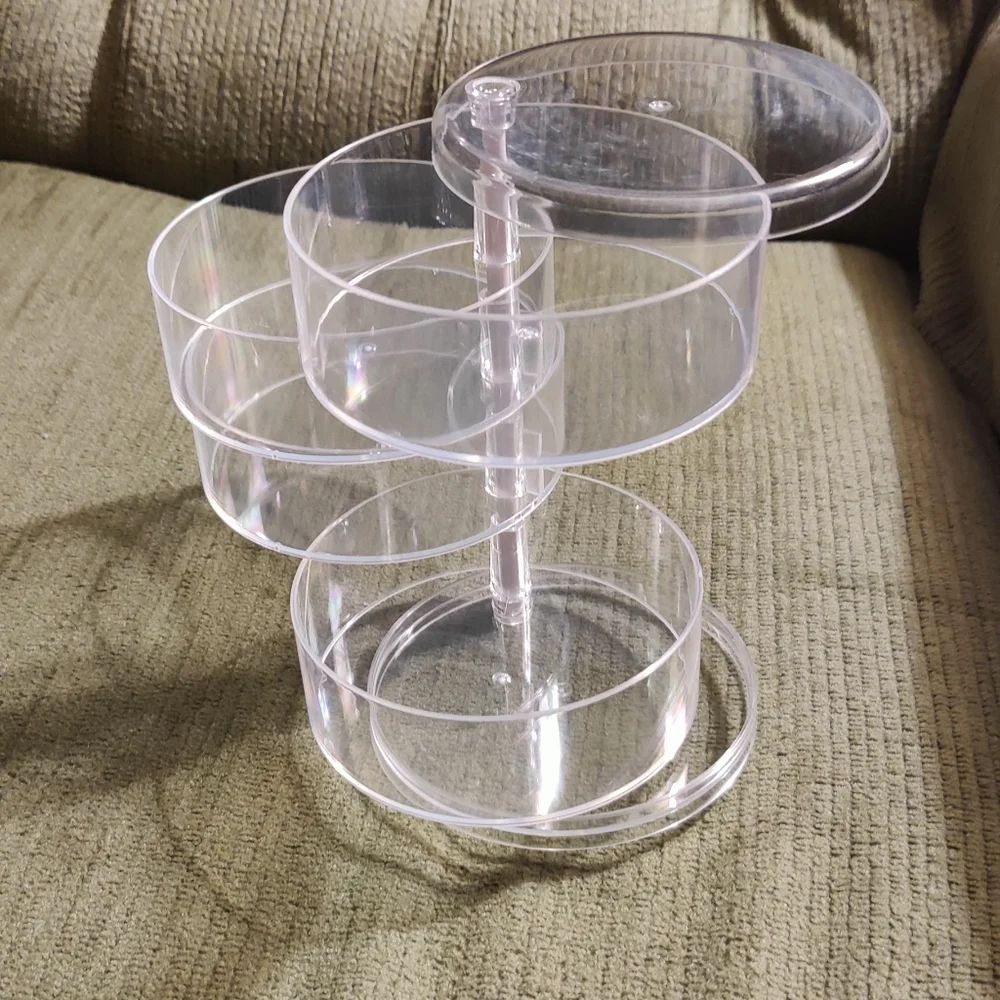 make‎ and jewelry holder new